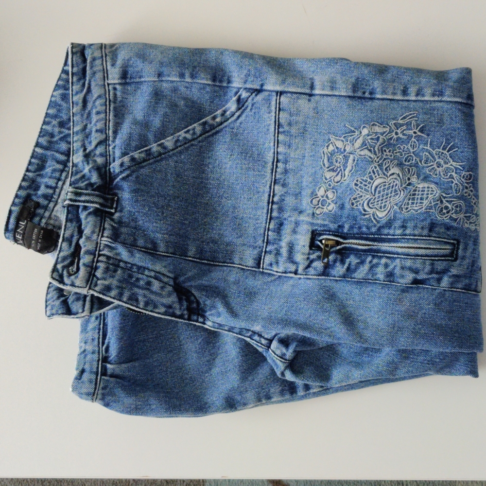 Woman's jeans size 4